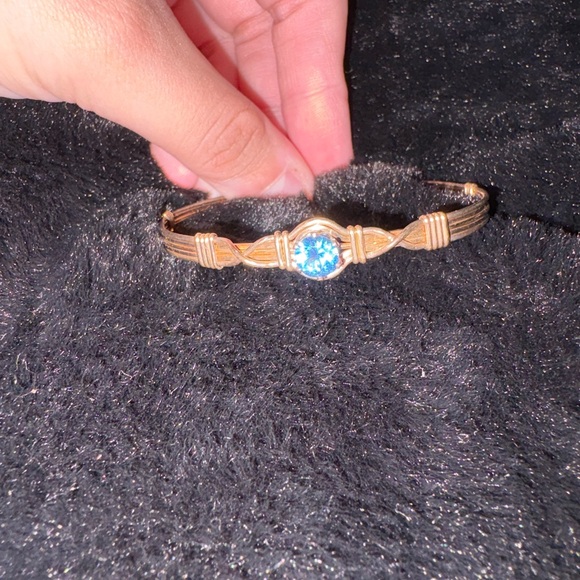 Gold Bracelet with Blue Stone - Picture 1 of 1